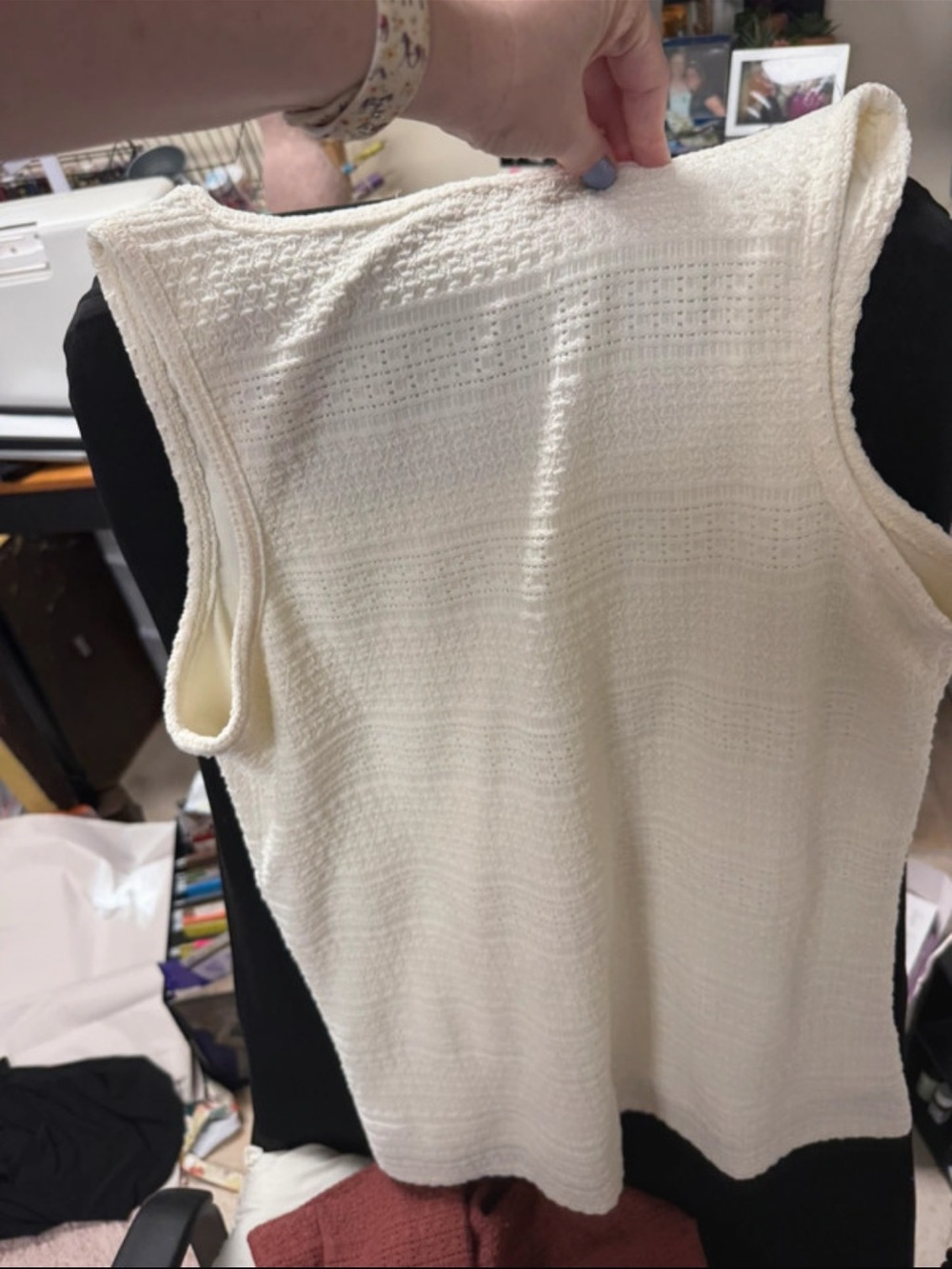 Textured Sleeveless Tank Tops - Picture 9 of 9